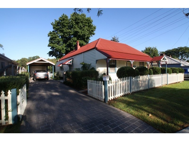 10 Campbell Street, Picton NSW 2571