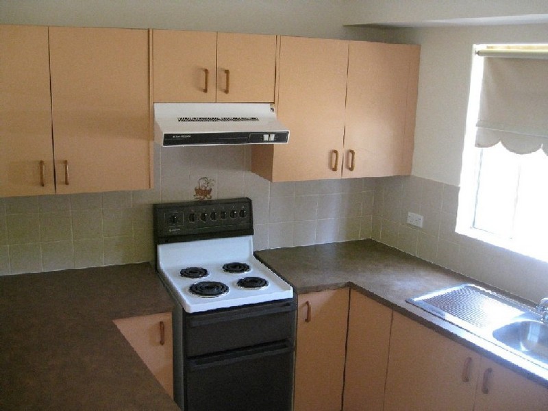 3/4 Margaret Street, Picton NSW 2571