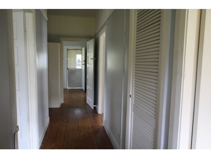 60 Bronzewing Street, Tahmoor NSW 2573