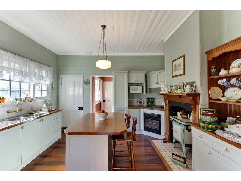 7 Campbell Street, Picton NSW 2571