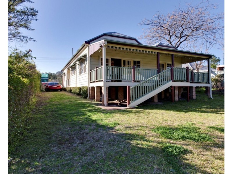 7 Campbell Street, Picton NSW 2571
