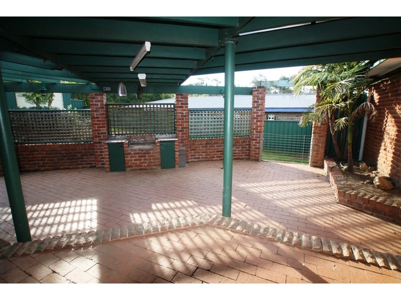 84 West Parade, Buxton NSW 2571