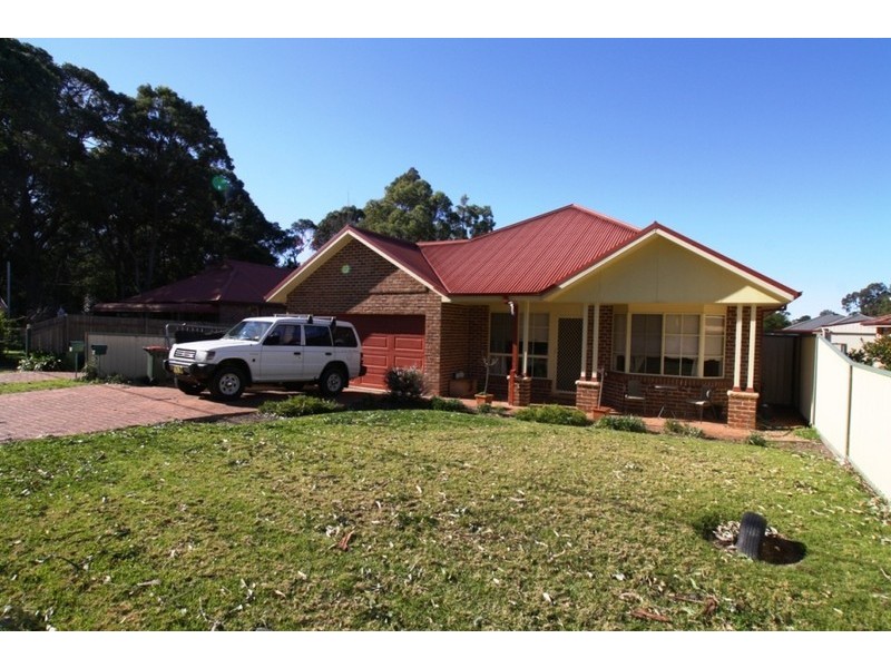 4 Station Street, Thirlmere NSW 2572