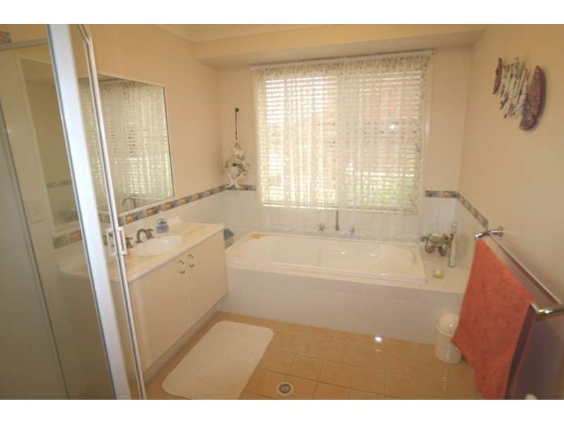 1 Friesian Way, Picton NSW 2571