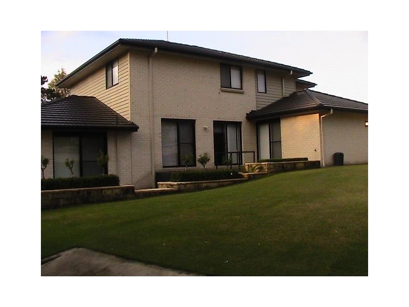 5 McBrien Place, The Oaks NSW 2570