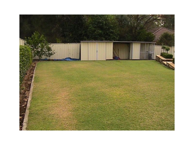 5 McBrien Place, The Oaks NSW 2570