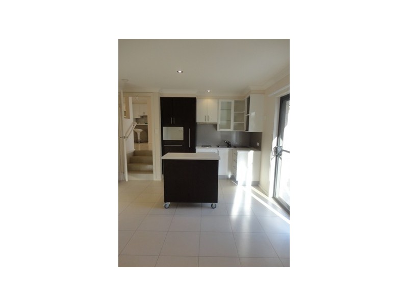 5 McBrien Place, The Oaks NSW 2570