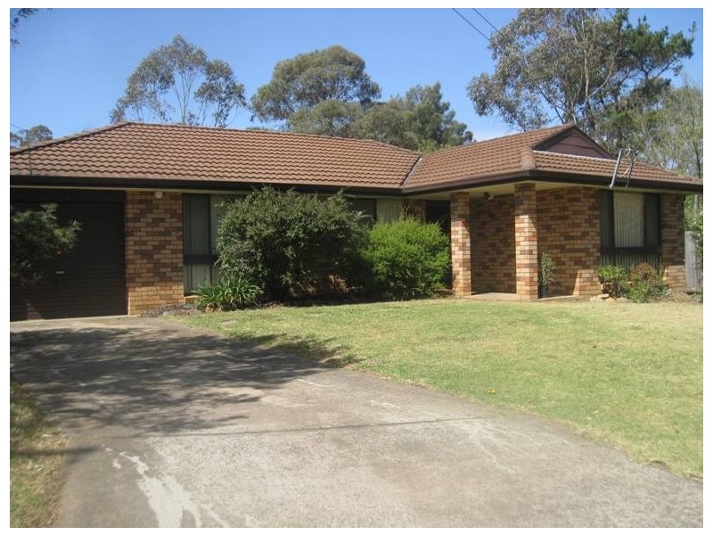 12 Tanya Place, Tahmoor NSW 2573