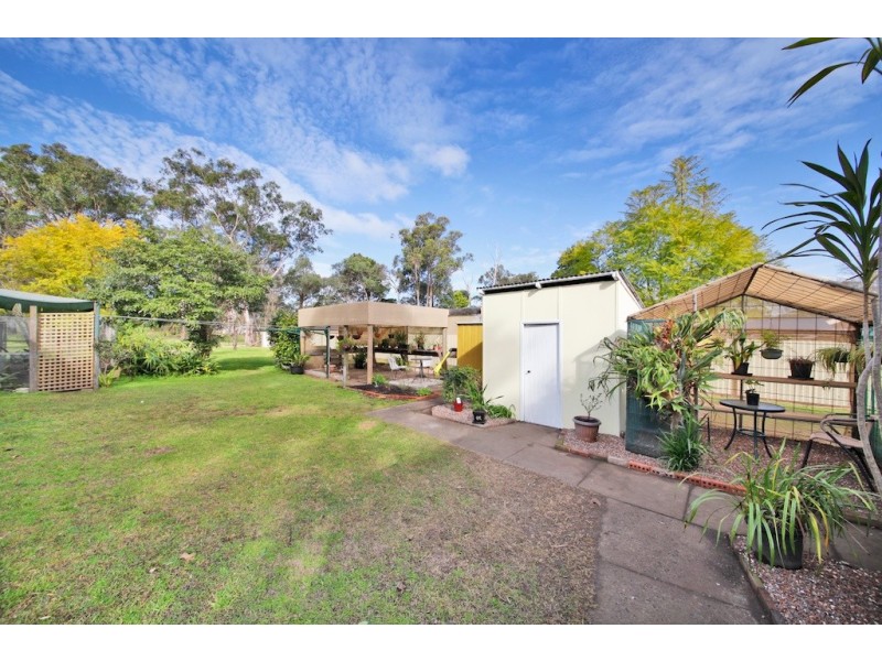 10 Rita Street, Thirlmere NSW 2572