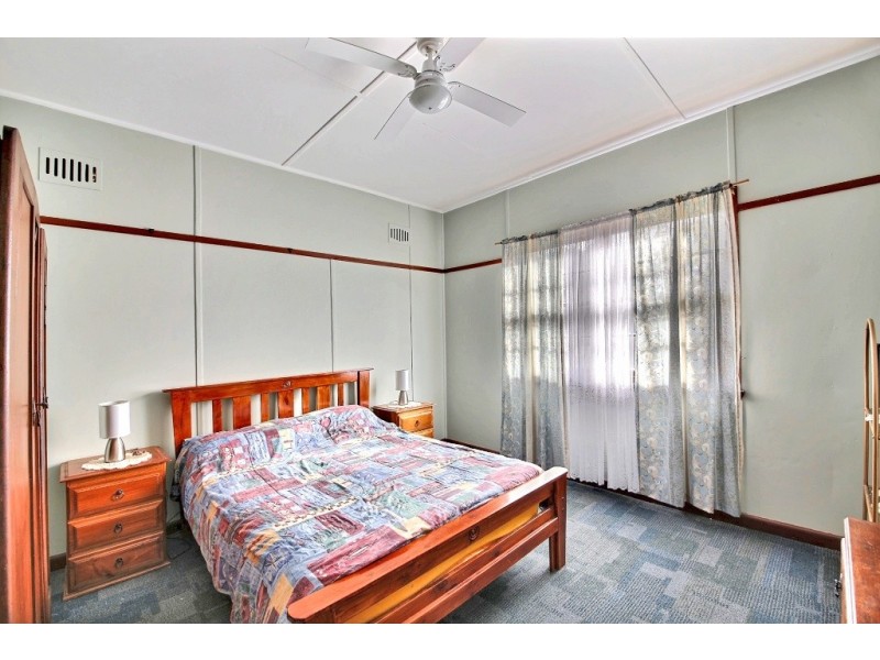 10 Rita Street, Thirlmere NSW 2572