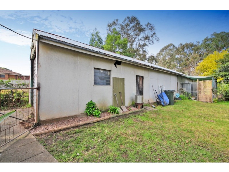 10 Rita Street, Thirlmere NSW 2572