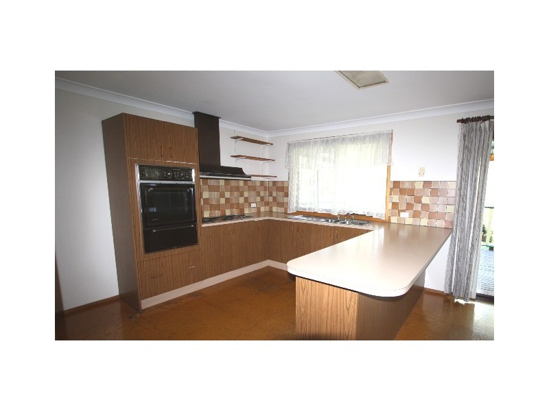 64 Lumsdaine Street, Picton NSW 2571