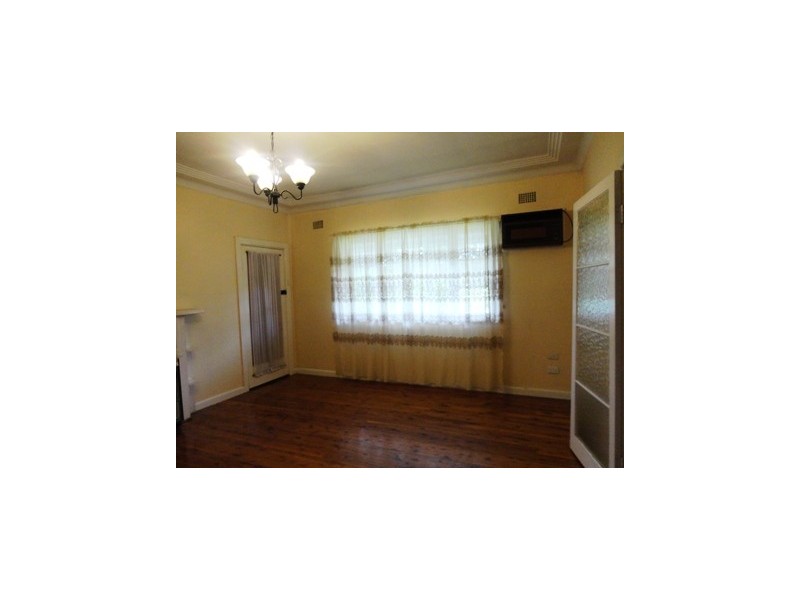 251 Argyle Street, Picton NSW 2571