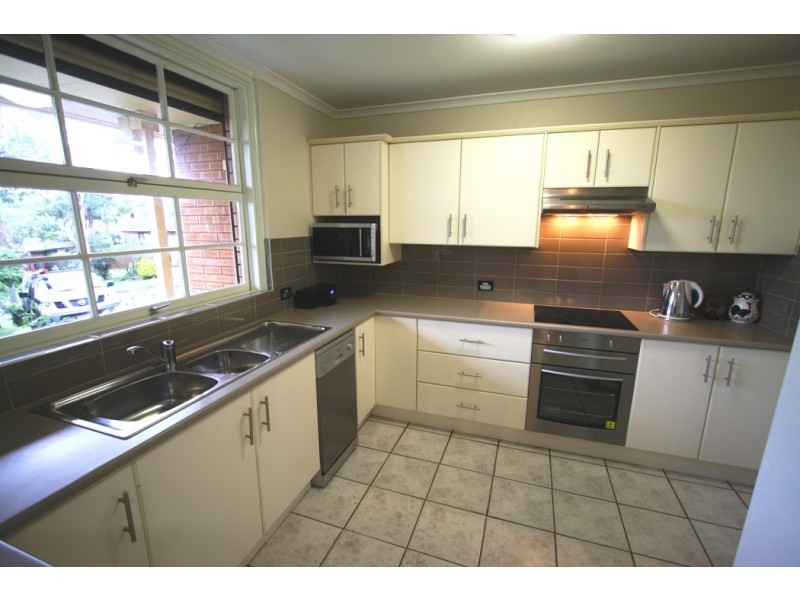 3 Heathcote Street, Picton NSW 2571