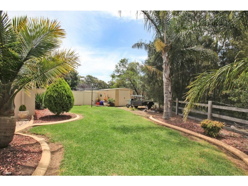 10 Madigan Grove, Thirlmere NSW 2572