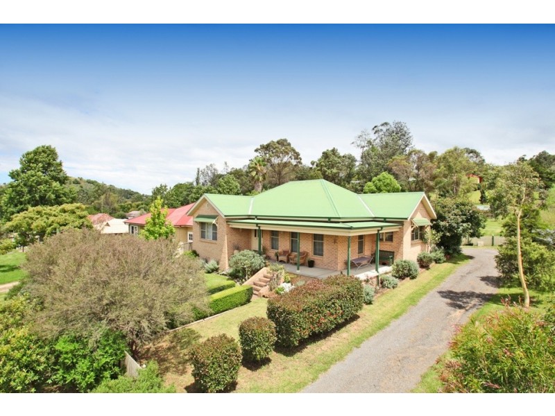 13 Coull Street, Picton NSW 2571