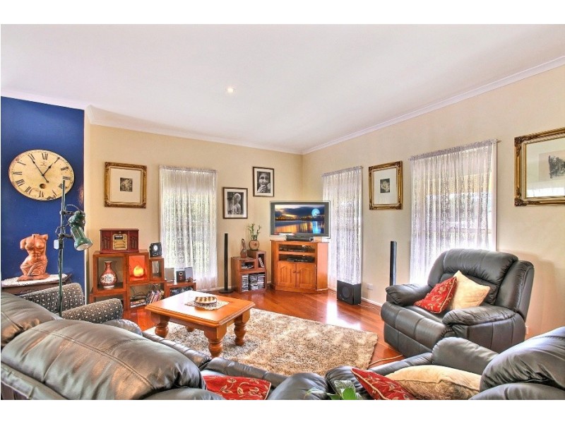 13 Coull Street, Picton NSW 2571