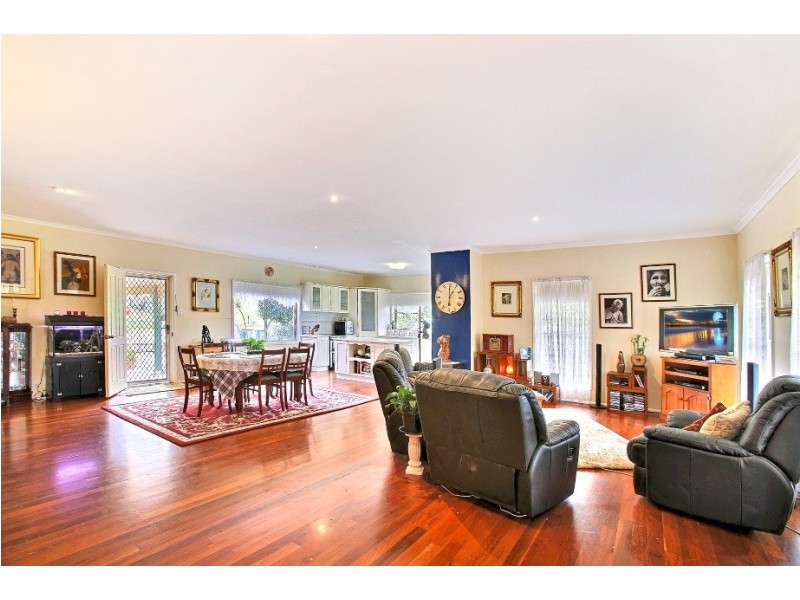 13 Coull Street, Picton NSW 2571