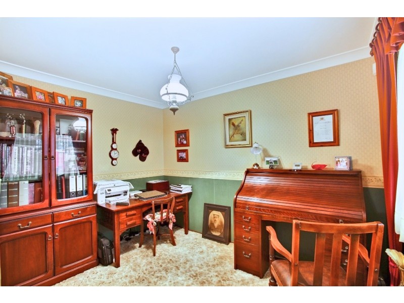 100 Eagles Road, Razorback NSW 2571