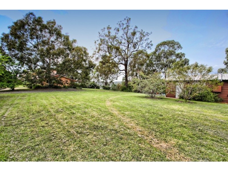 100 Eagles Road, Razorback NSW 2571