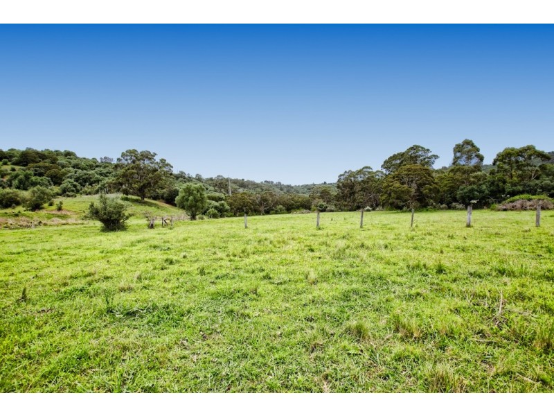 100 Eagles Road, Razorback NSW 2571