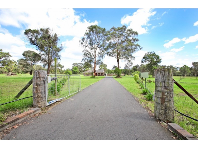 205 Nightingale Road, Pheasants Nest NSW 2574
