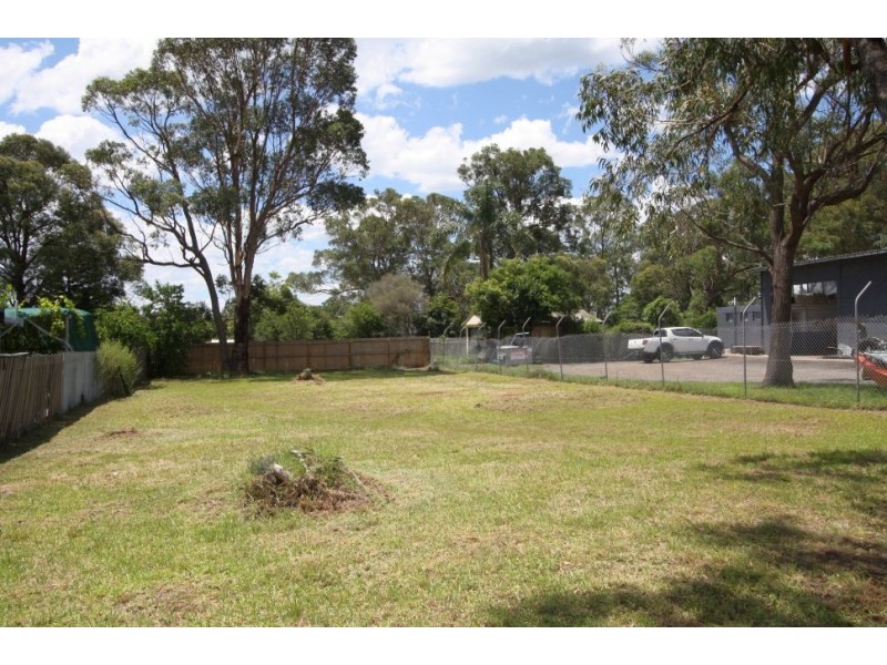 49 Oaks Road, Thirlmere NSW 2572