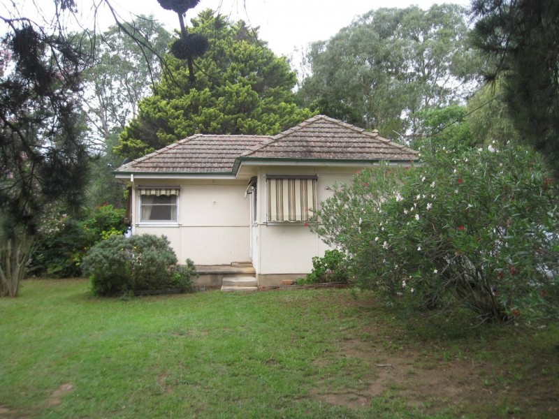 32 Westbourne Avenue, Thirlmere NSW 2572