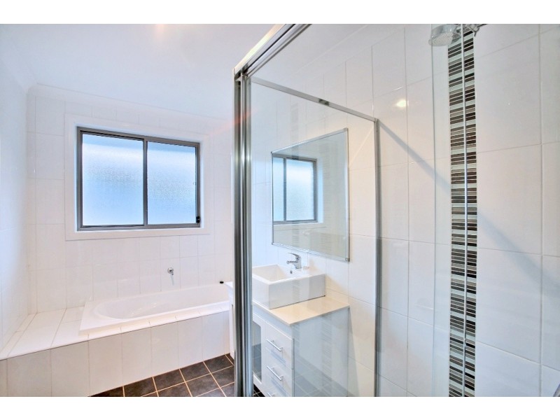 11 Robertson Way, Camden Park NSW 2570