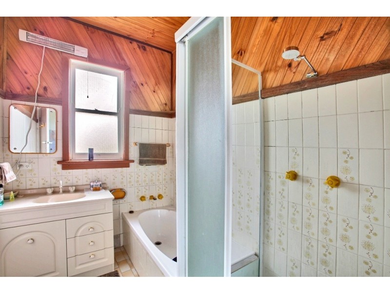 28 Darley Street, Thirlmere NSW 2572