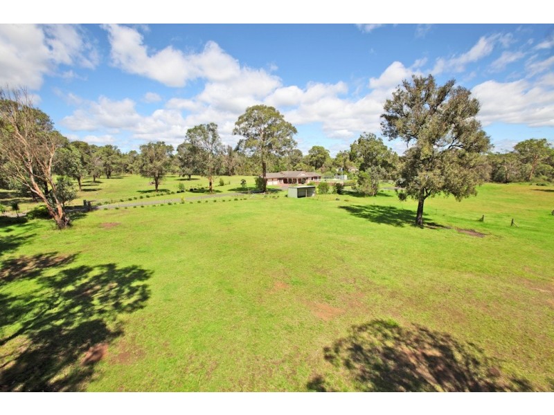 205 Nightingale Road, Pheasants Nest NSW 2574