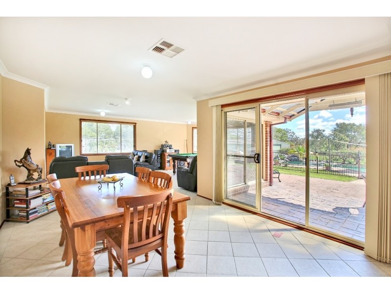 205 Nightingale Road, Pheasants Nest NSW 2574