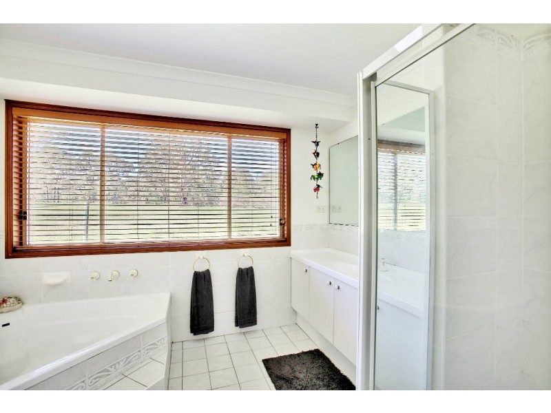 205 Nightingale Road, Pheasants Nest NSW 2574