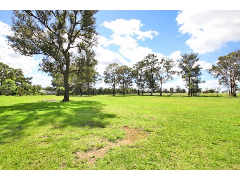 205 Nightingale Road, Pheasants Nest NSW 2574