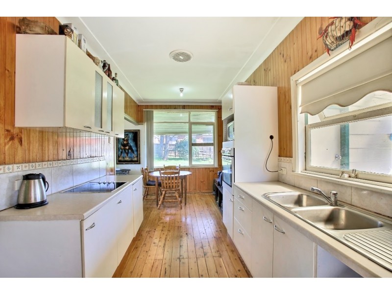 9 Remembrance Drive, Tahmoor NSW 2573