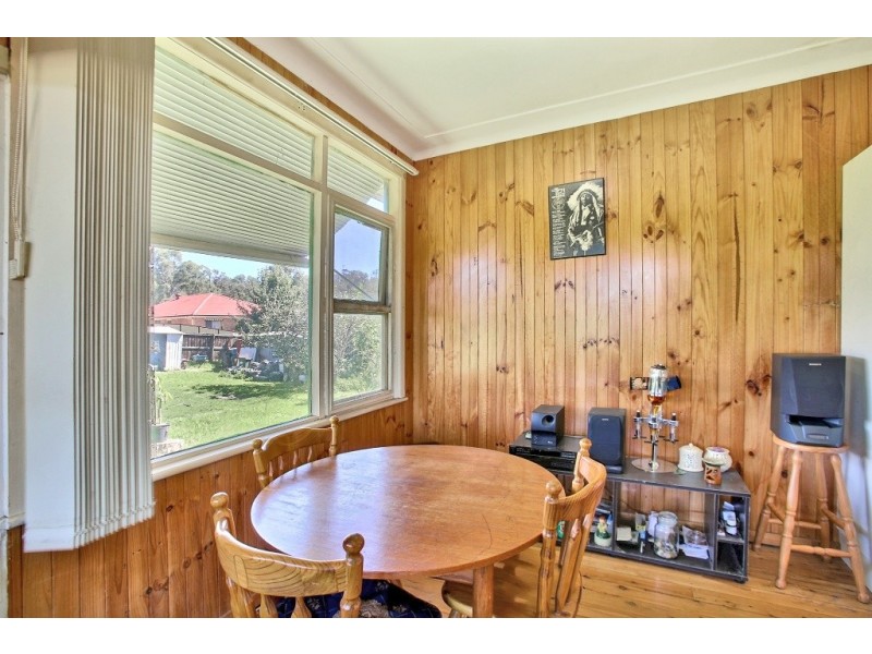 9 Remembrance Drive, Tahmoor NSW 2573