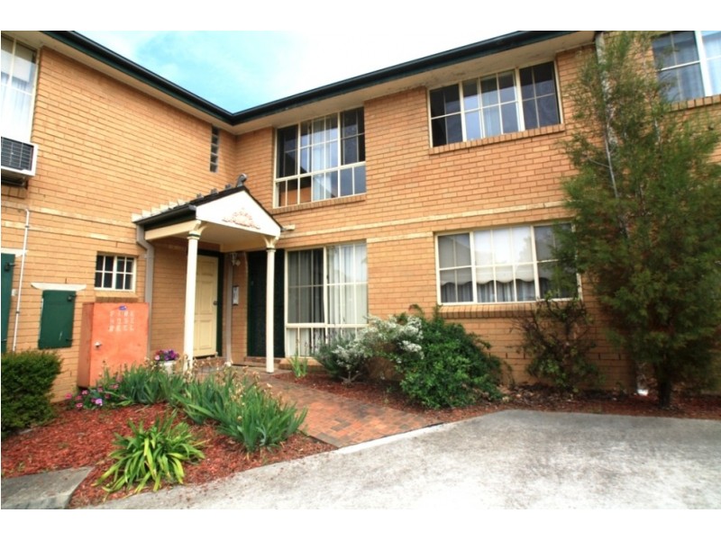 3/4 Margaret Street, Picton NSW 2571