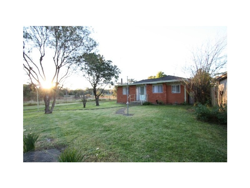 78 Thirlmere Way, Thirlmere NSW 2572