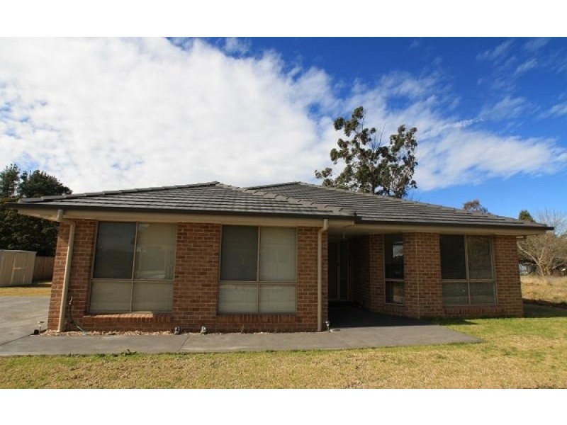 Hill Top NSW 2575
