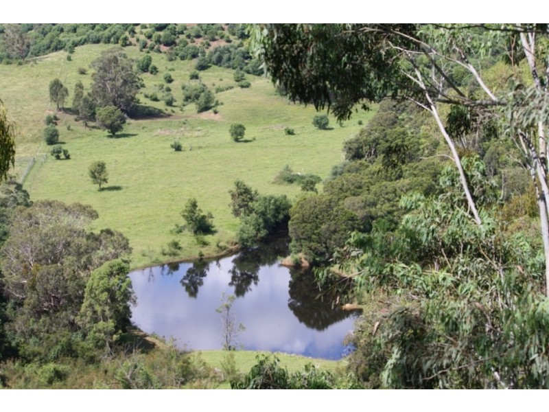 100 Eagles Road, Razorback NSW 2571