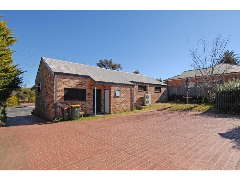 Unit 1 370 Argyle Street, Picton NSW 2571
