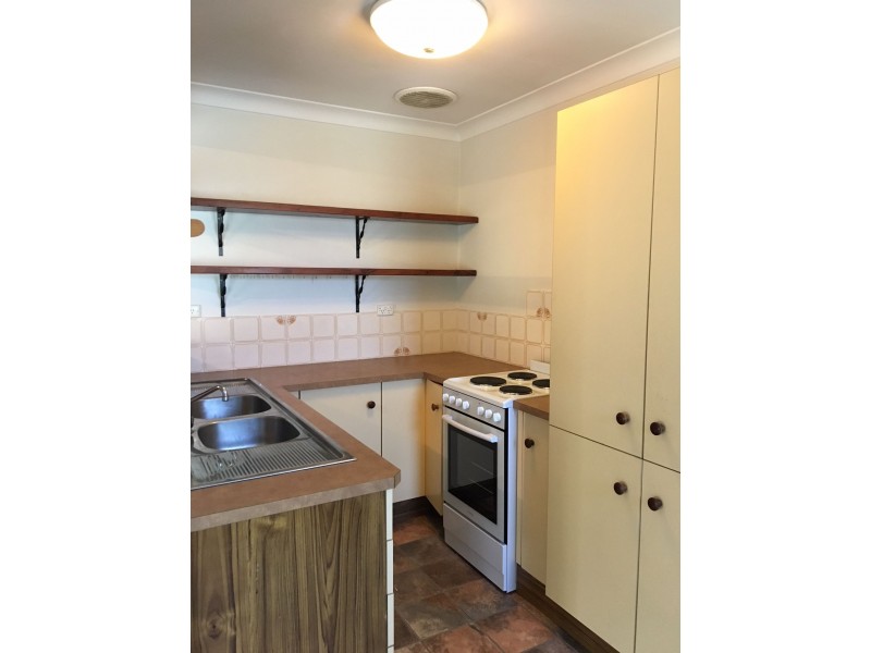 22 Campbell St, Picton NSW 2571