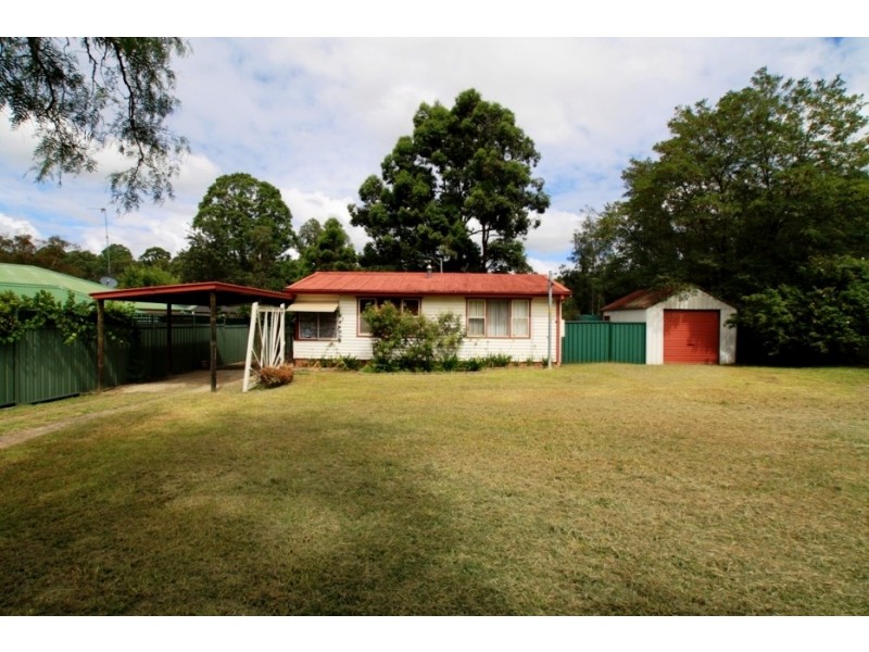 22 Campbell St, Picton NSW 2571