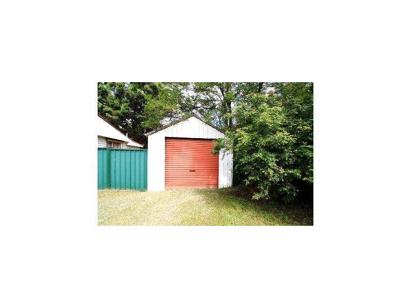 22 Campbell St, Picton NSW 2571