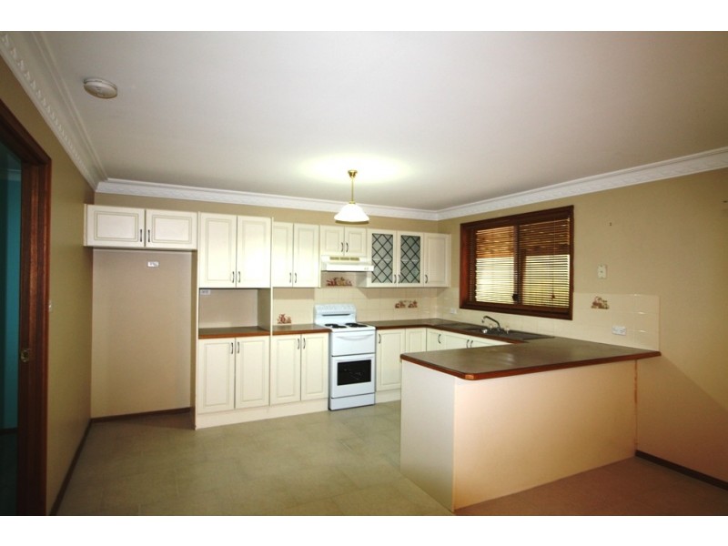 34 Devitt Crescent, The Oaks NSW 2570