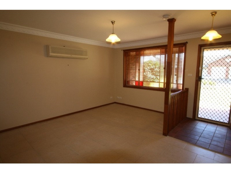34 Devitt Crescent, The Oaks NSW 2570