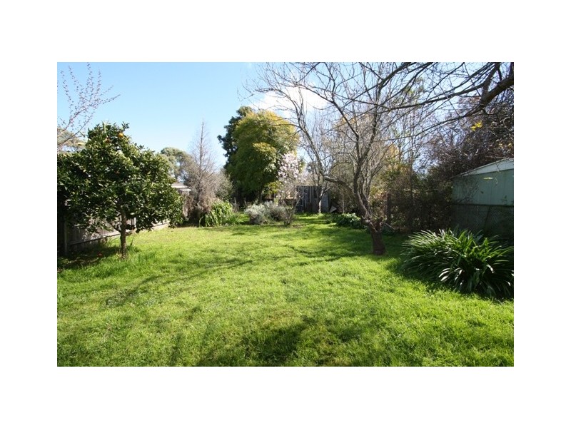 415 Thirlmere Way, Thirlmere NSW 2572