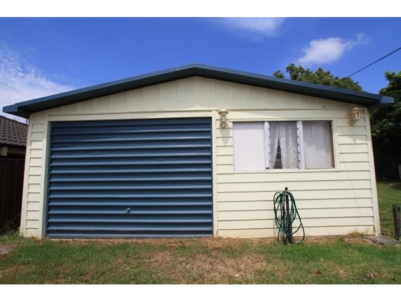 24 Victoria Road, Thirlmere NSW 2572