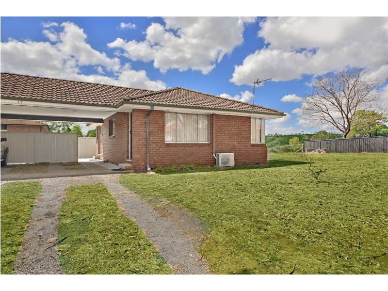 2/17 Cowper St, Picton NSW 2571