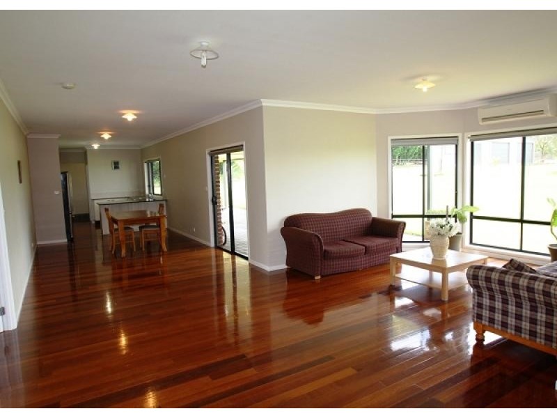 5 The Grange, Picton NSW 2571